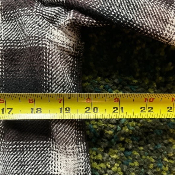 Orvis Brown Plaid Overshirt (L) - Picture 3 of 4